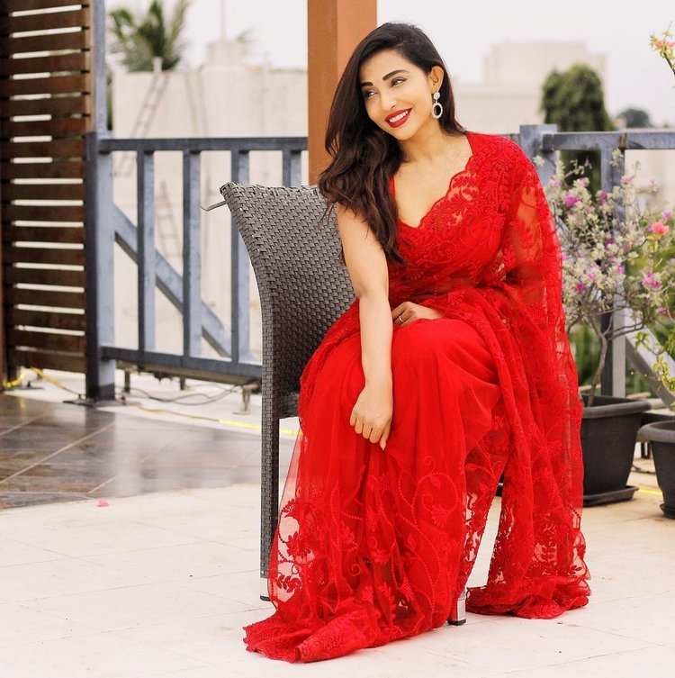 Parvati Nair Hot Photos In Red Dress