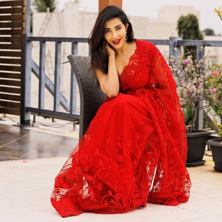 Parvati Nair Hot Photos In Red Dress