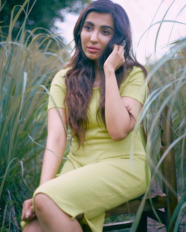 Parvati Nair Latest Image Collection