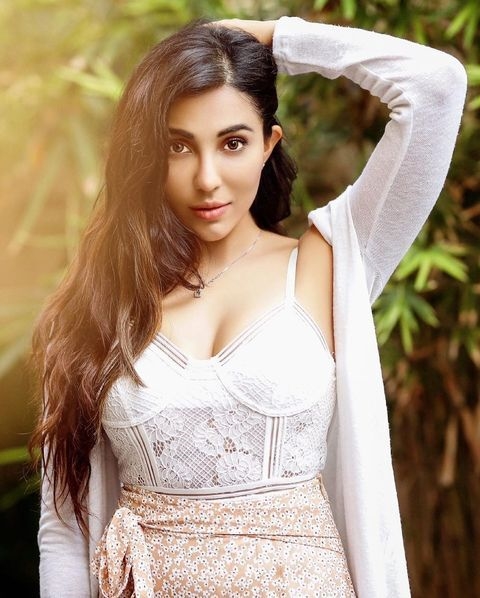 Parvati Nair Latest Image Collection