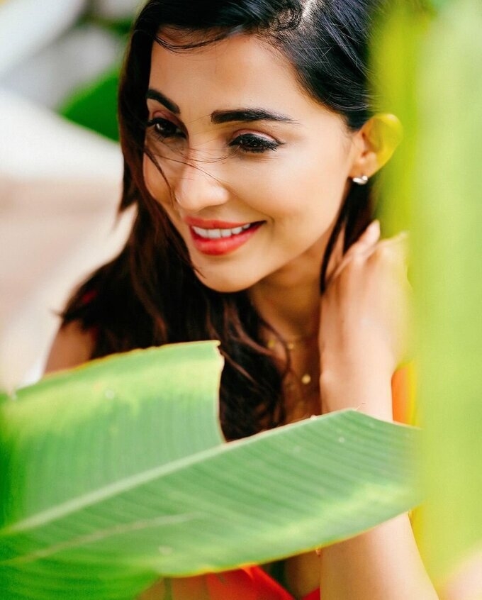 Parvati Nair New Clicks Collection