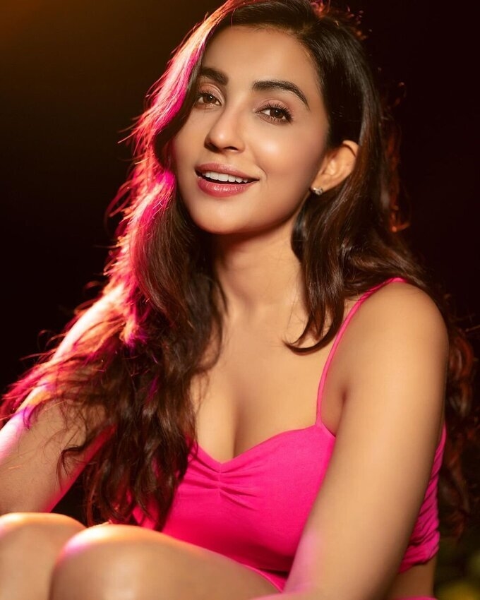 Parvati Nair Stills Collection