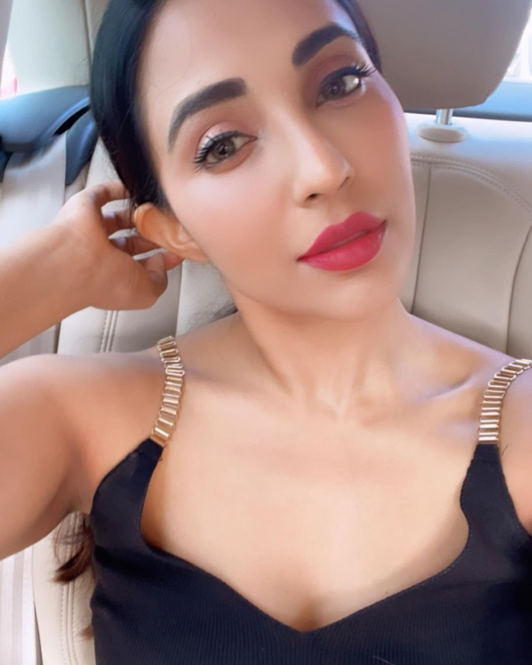 Parvati Nair latest Photos With Pets