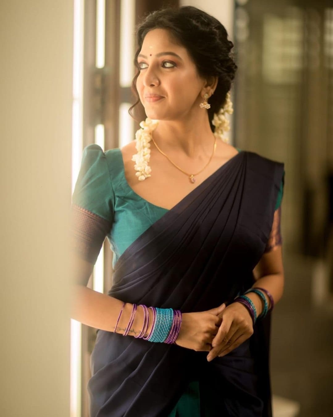 Pavani Reddy New Images Gallery And Collection