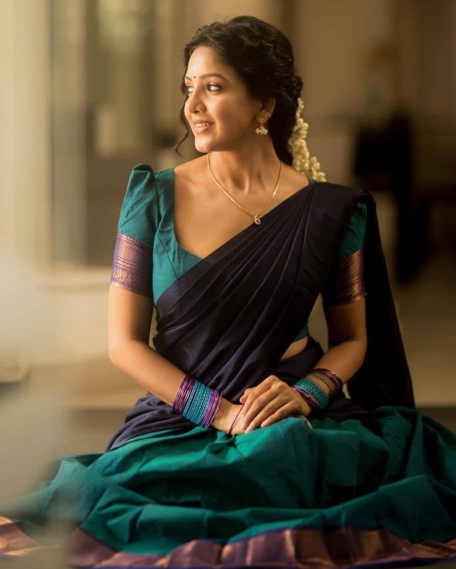 Pavani Reddy New Images Gallery And Collection