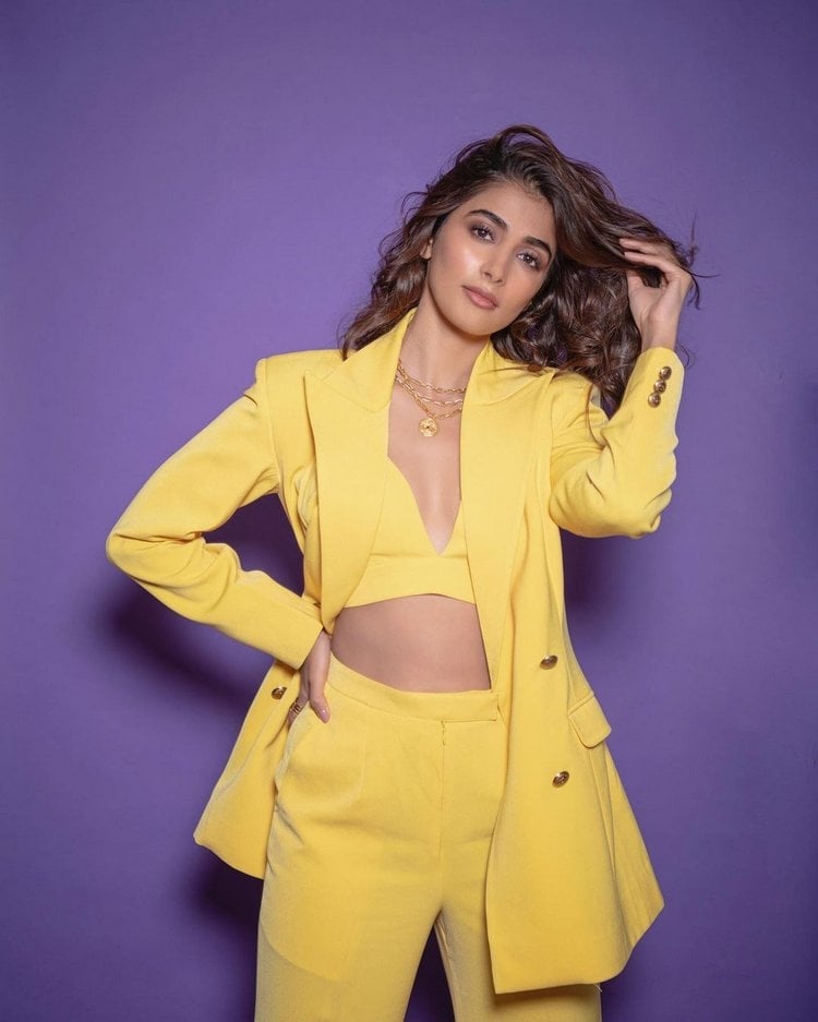 Pooja Hegde Amazing New Images