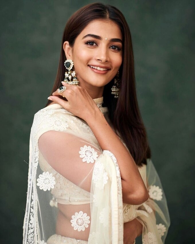 Pooja Hegde Stunning Photos