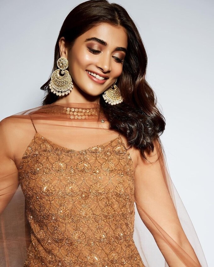 Pooja Hegde Stunning Photos