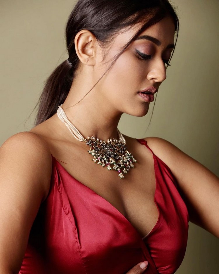 Pooja Jhaveri New Images Shoot