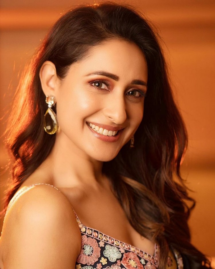 Pragya Jaiswal Amazing Images