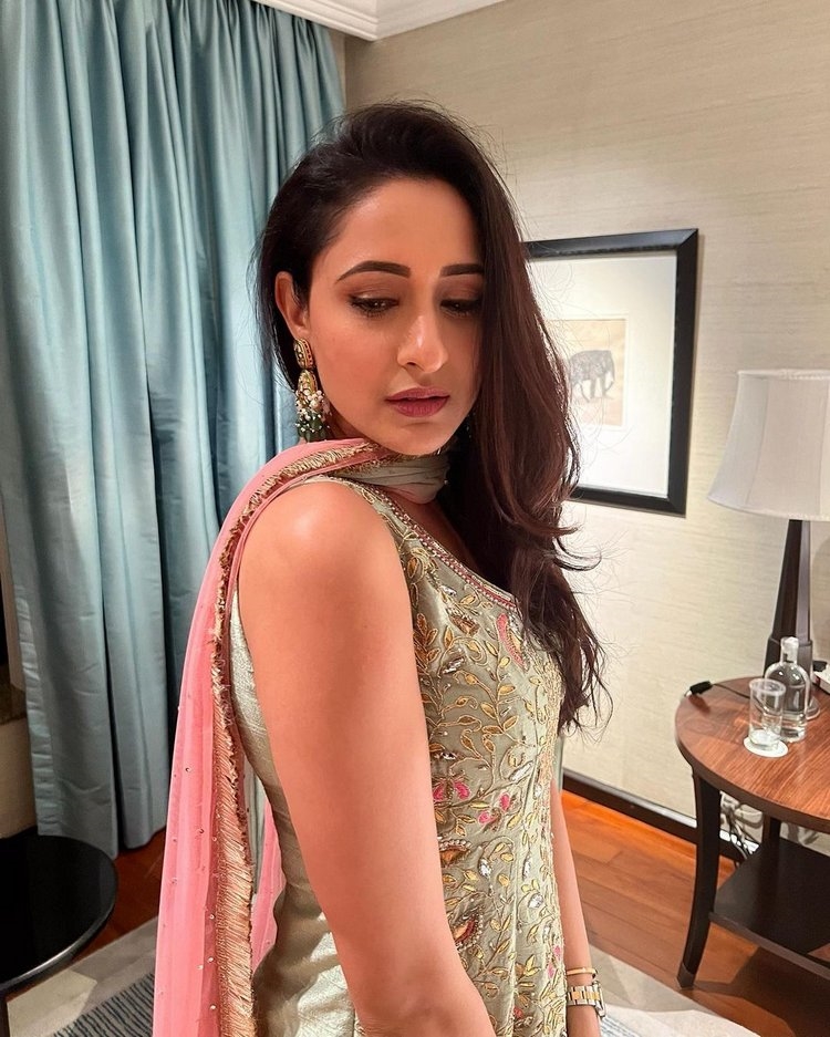 Pragya Jaiswal Amazing Images