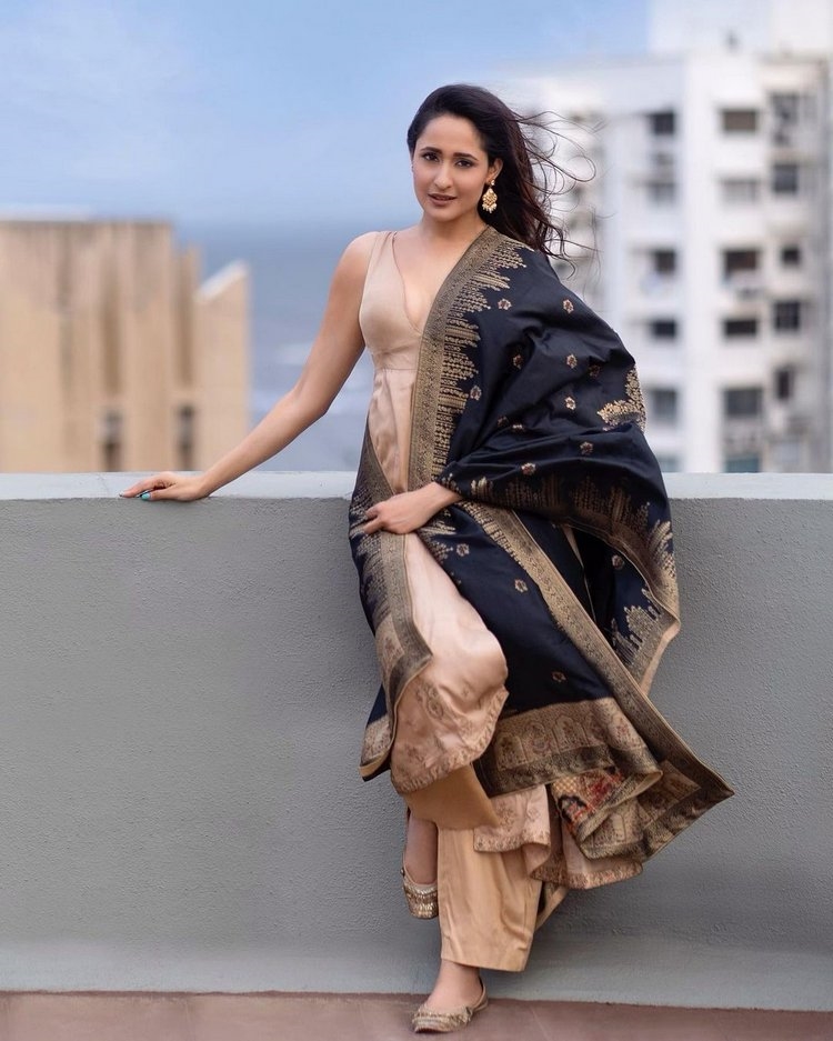 Pragya Jaiswal New Images Gallery Collection