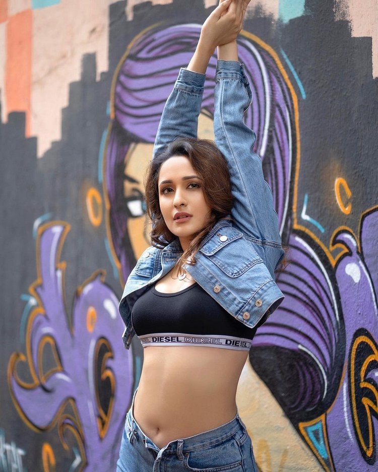 Pragya Jaiswal New Images In Shorts