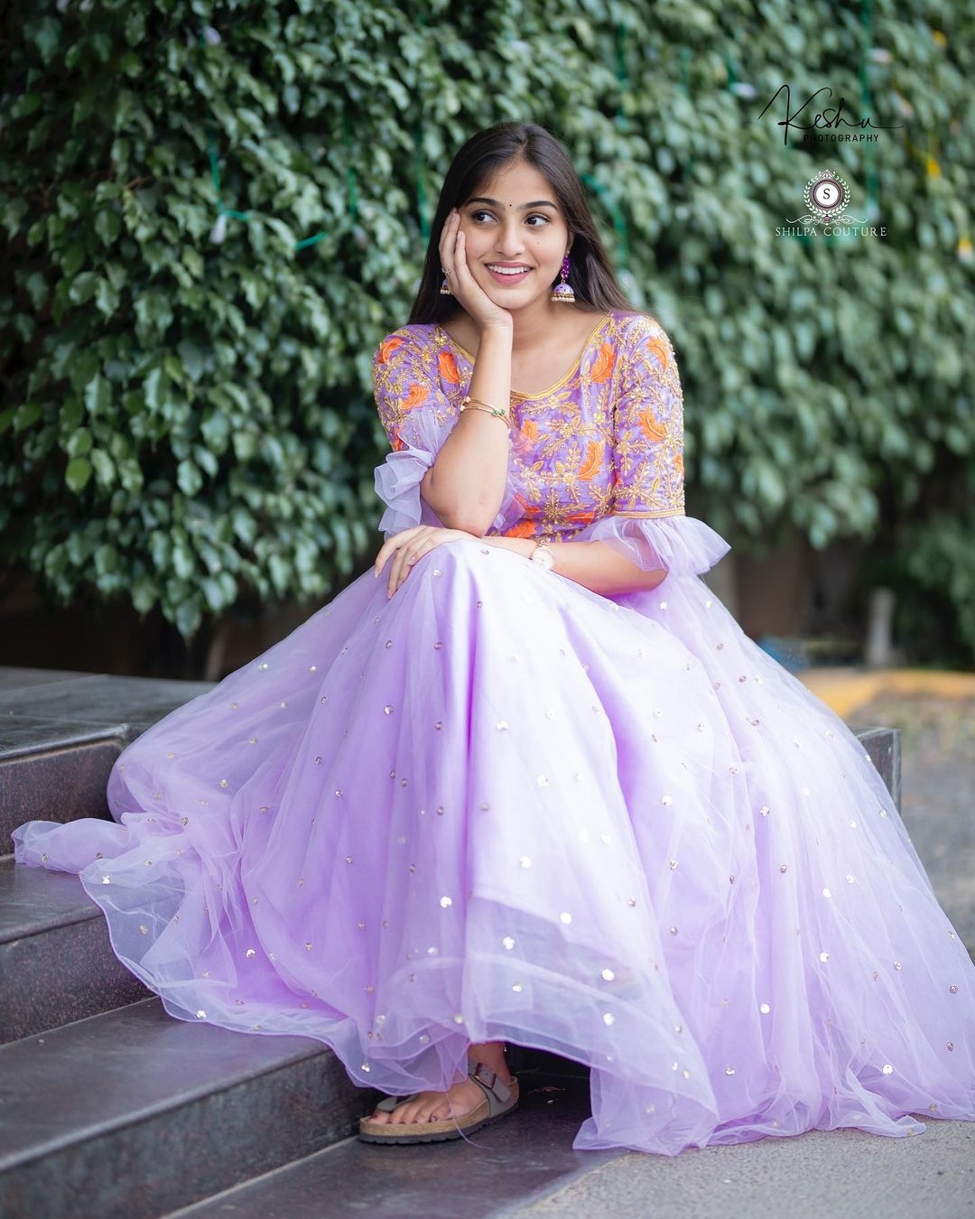 Pranavi Manukonda Stunning Photos