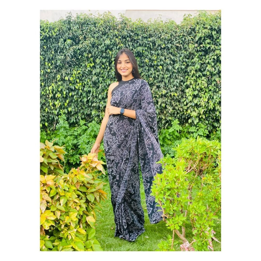 Pranavi manukonda super cool photos