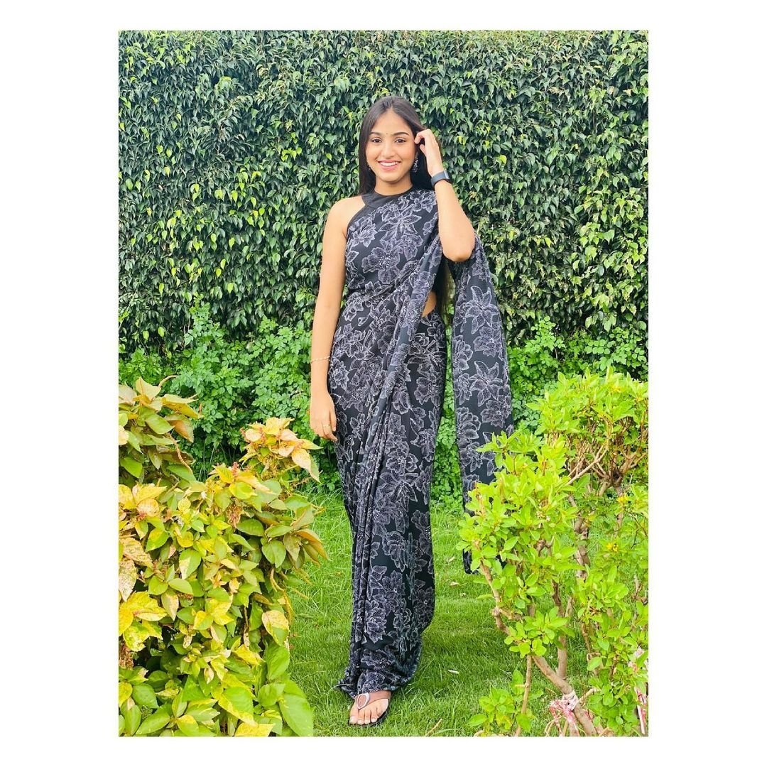 Pranavi manukonda super cool photos