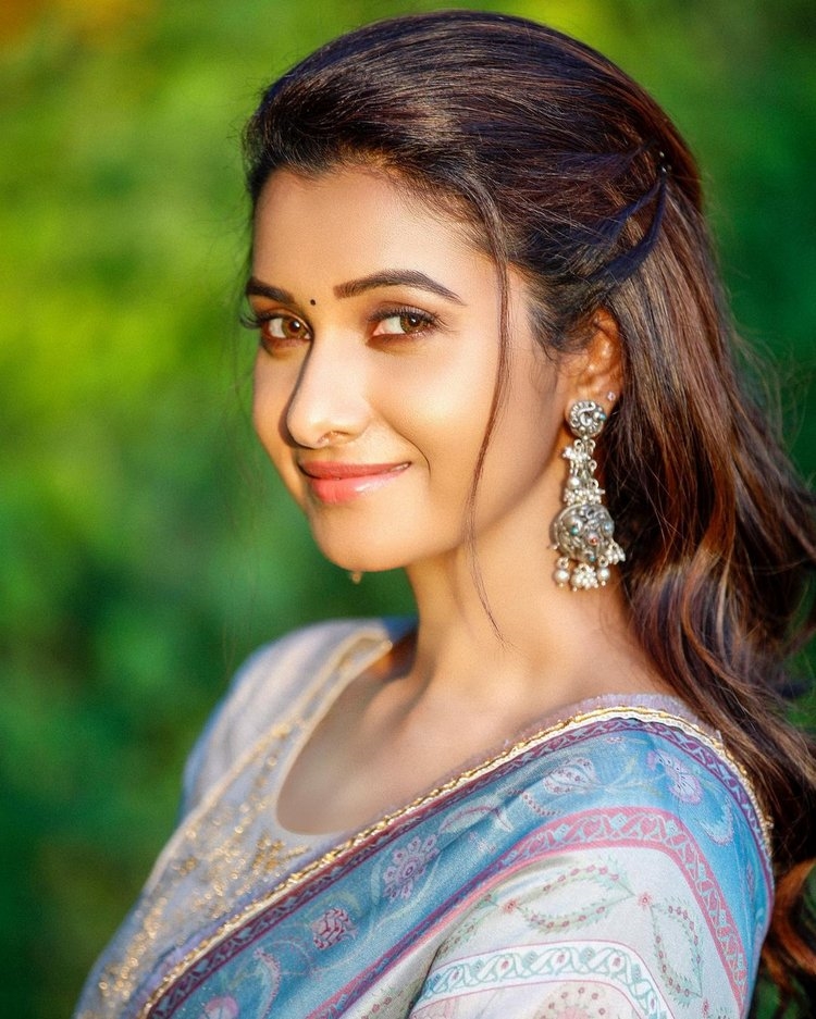 Priya Bhavani Shankar New Stills Gallery Collection