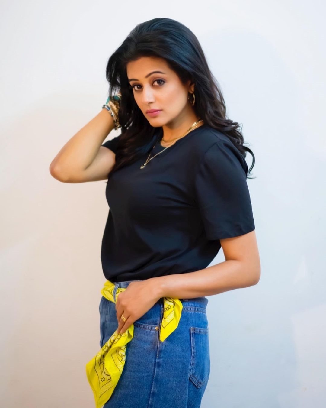 Priya Mani Raj Stunning Photos