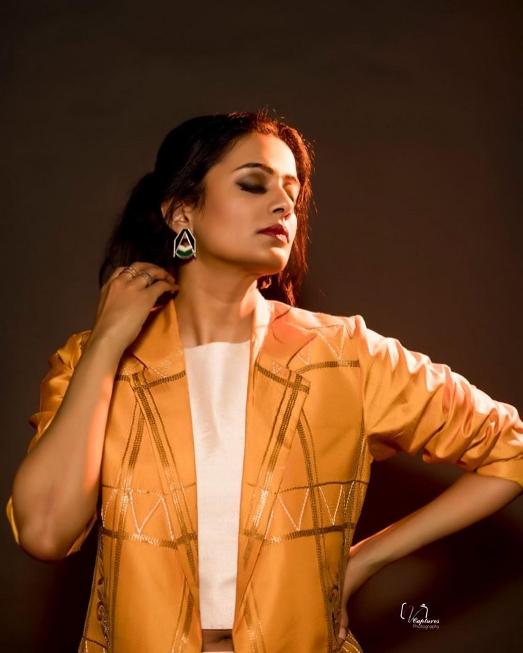 Priya Mani latest Photos In Dhee Show