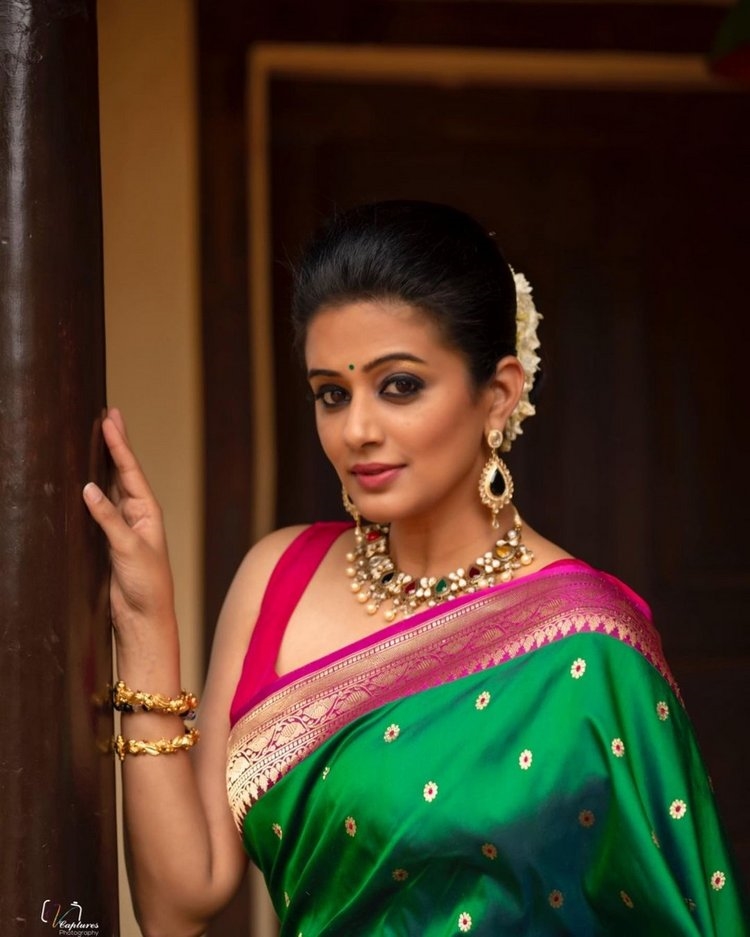 Priyamani Latest Photos In Diwali