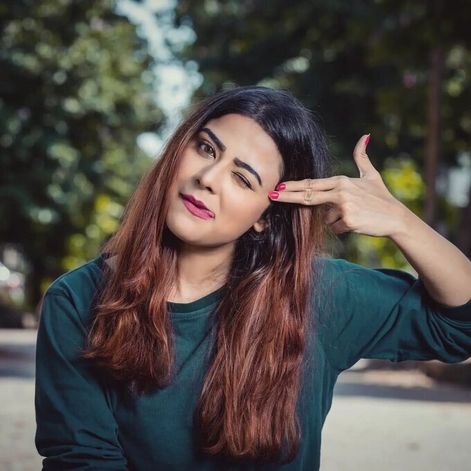 Priyanka Sharma New Images In Facebook