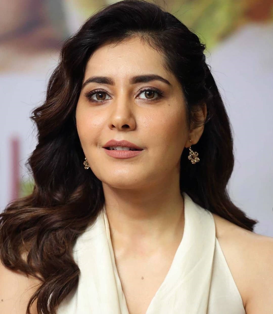 Raashi Khanna latest Photos