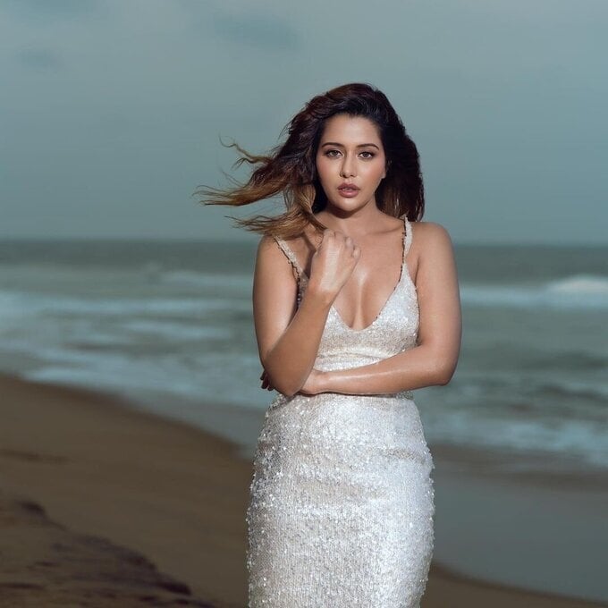 Raiza Wilson New Images Collection