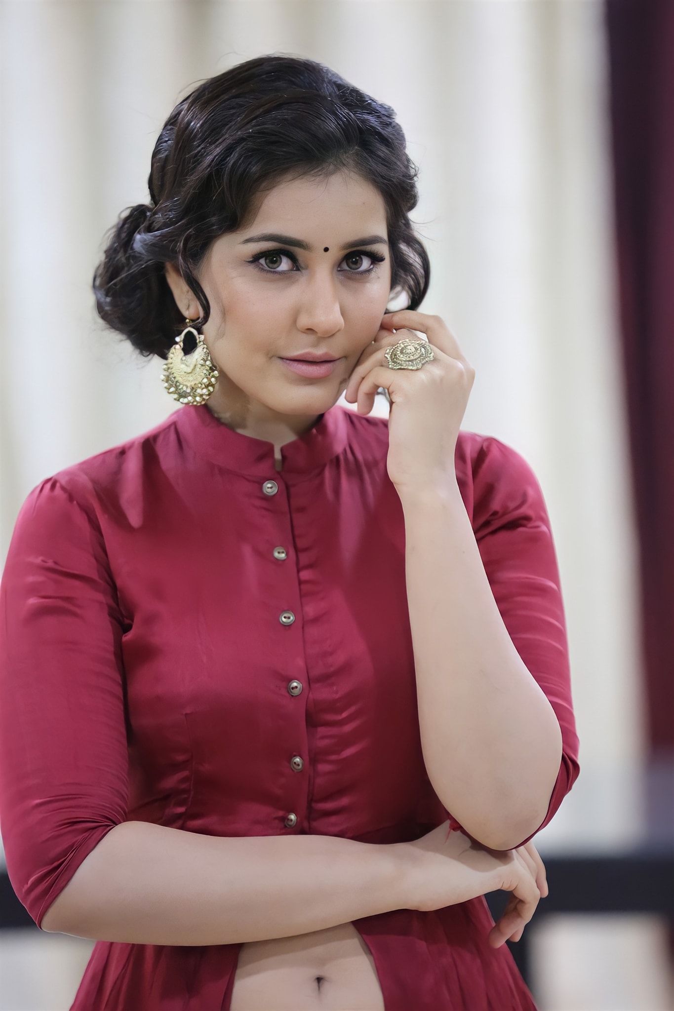 Rashi Khanna Images New Images In Facebook