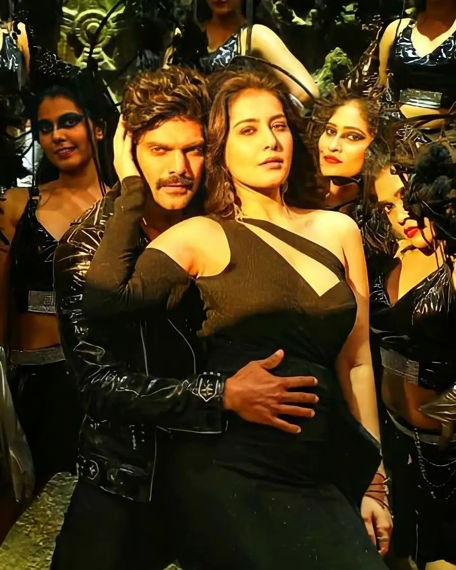 Rashi Khannai Latest Photos In Movie