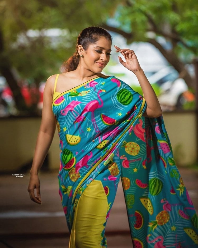 Rashmi Gautam Hot Photos In Saree