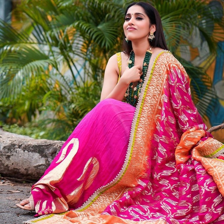 Rashmi Gautam New Images In Latest Episode