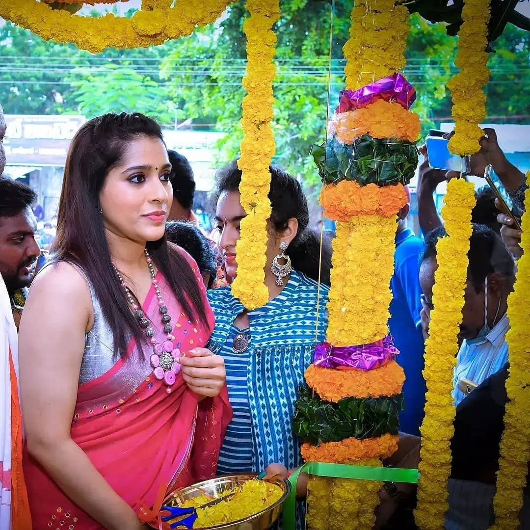 Rashmi Gautam New Photos In Shop Opening