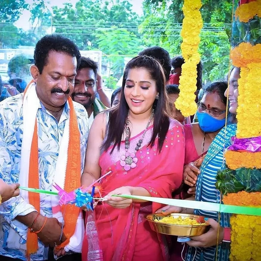 Rashmi Gautam New Photos In Shop Opening