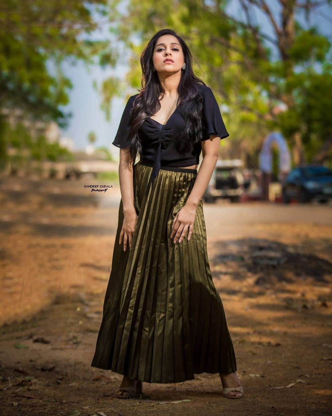 Rashmi Gautam New Photos In Stylish Look