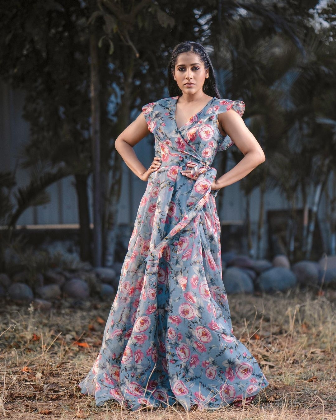 Rashmi Gautam Photos In Instagram