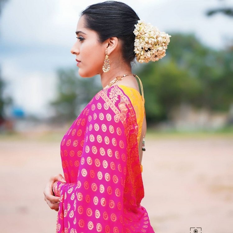 Rashmi Gautam Stunning Photos In Pink Dress