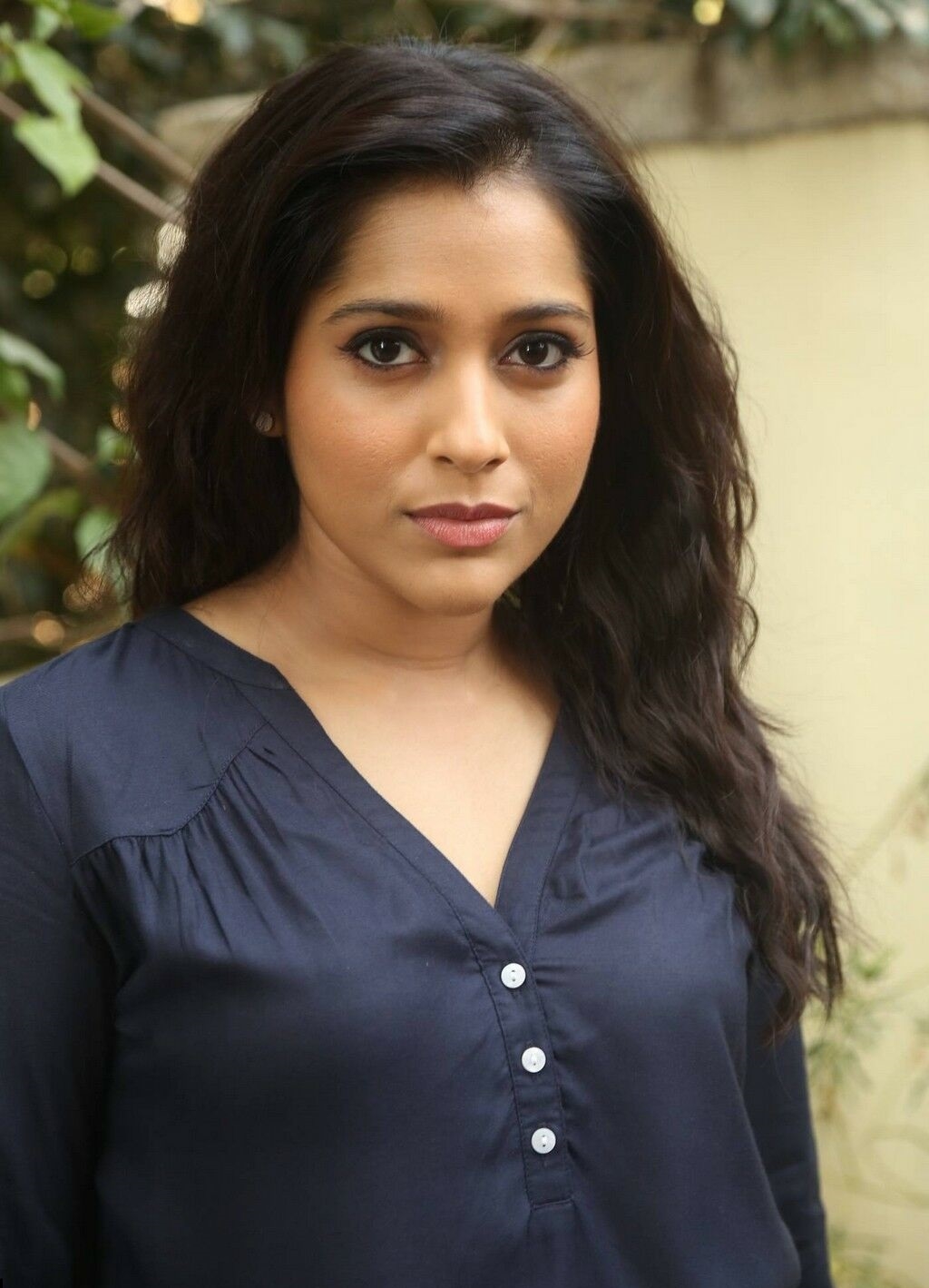 Rashmi Gautam hot looks Photos