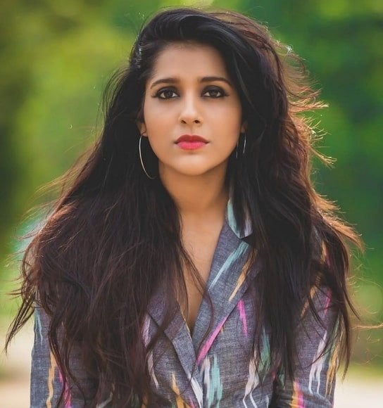 Rashmi Gautam hot looks Photos