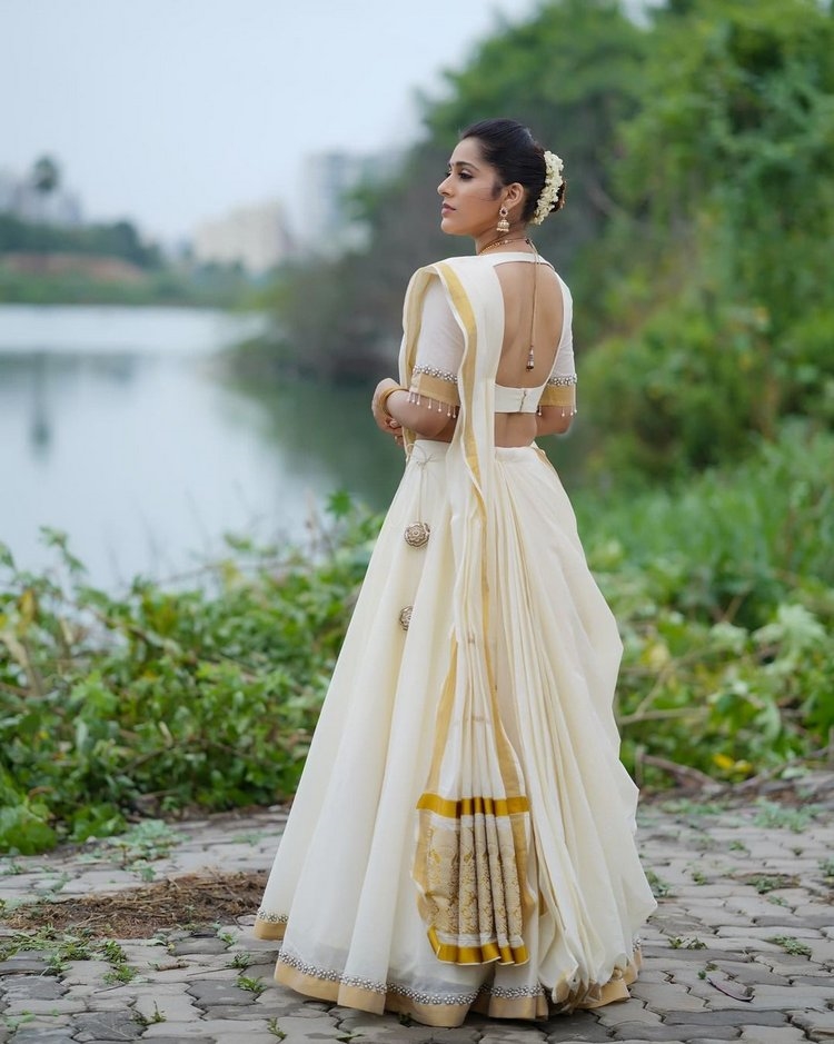 Rashmi Gautam latest Photos In White Dress