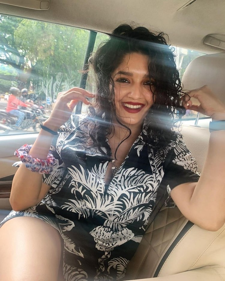 Ritika Singh Latest Photos