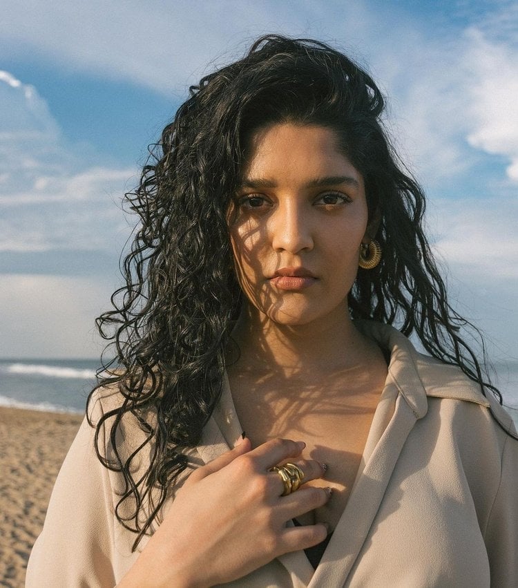 Ritika Singh Photos In Facebook