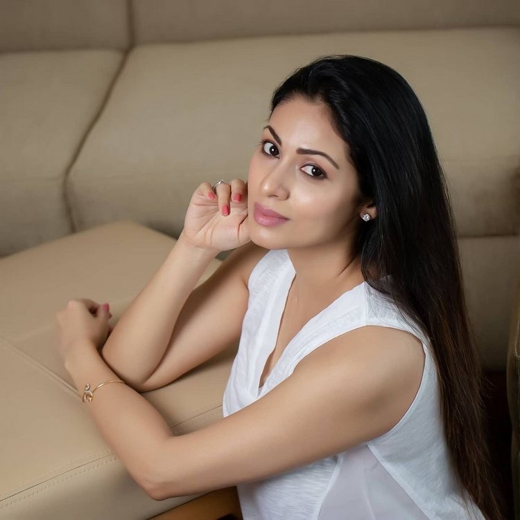 Sadaa Latest Photos Collection