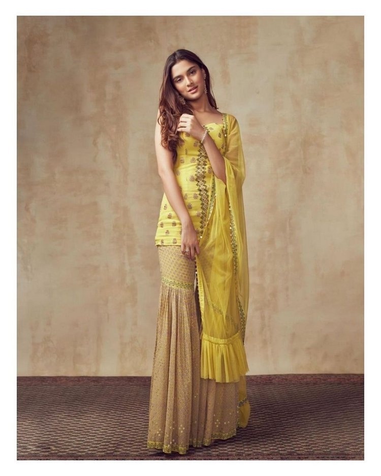 Saiee Manjrekar New Clicks