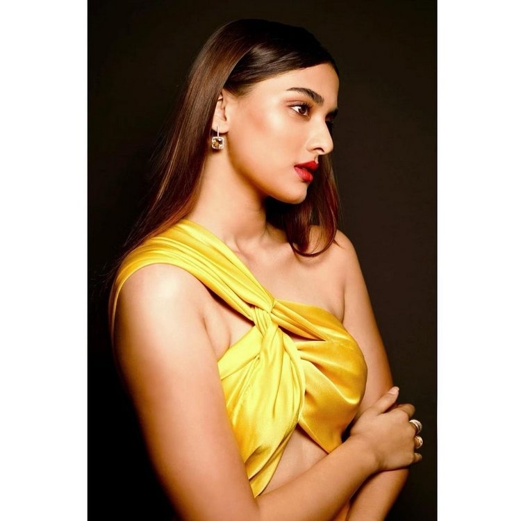 Saiee Manjrekar New Clicks