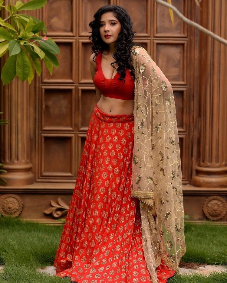Sakshi Agarwal Latest Hot Photos Collection
