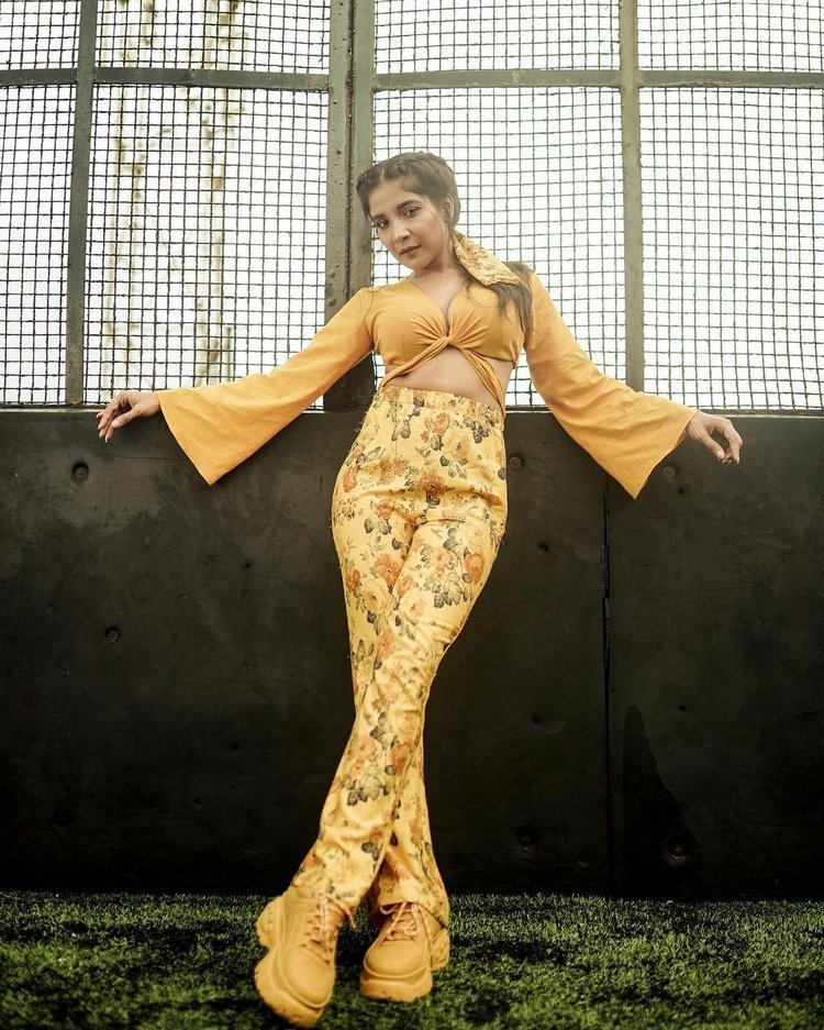 Sakshi Agarwal Latest Hot Photos Collection