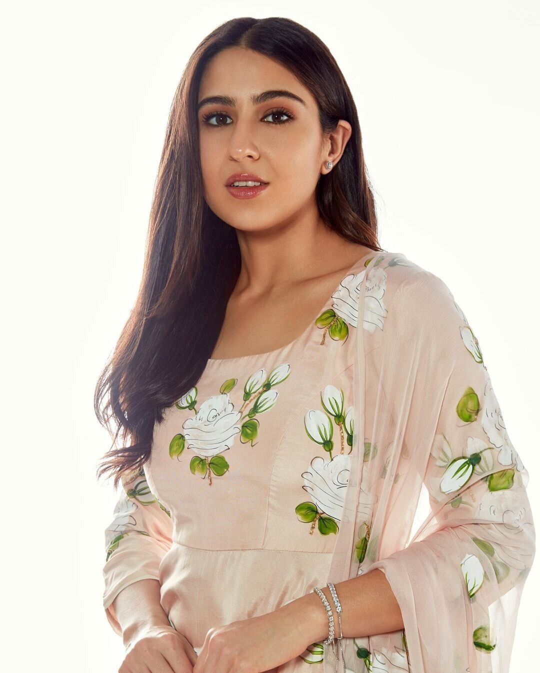 Sara Ali Khan Amazing New Photos