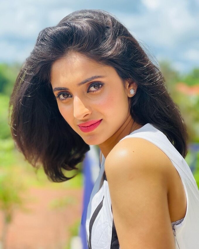 Serial Actress Ayesha Latest Images