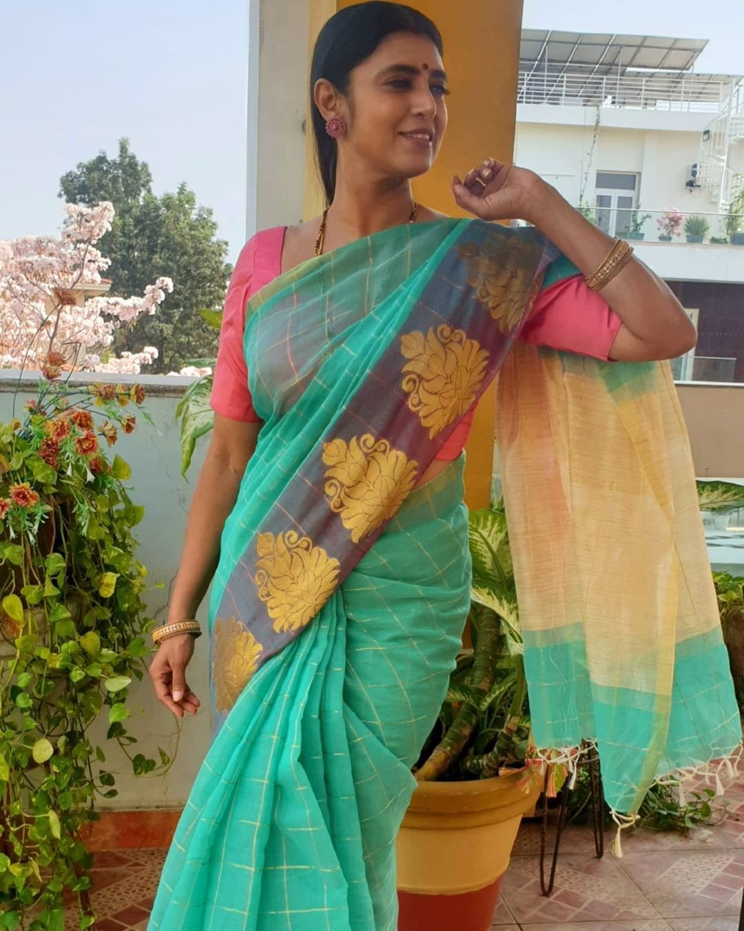 Serial Actress Kasthuri latest Photos