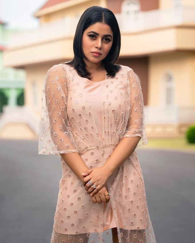 Shamna Kasim Latest Hot Photos